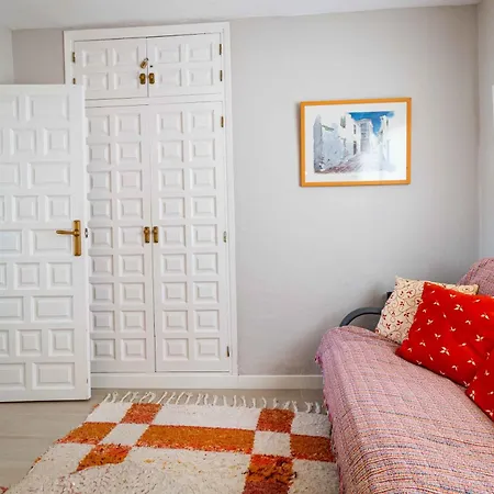 Oasis Junto A Rotas דניה